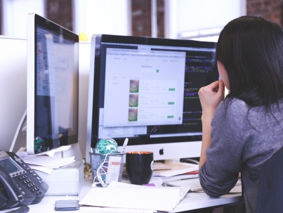 working-woman-person-technology-7375